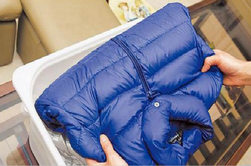中国羽绒服十大品牌，选择一件温暖的过冬神器