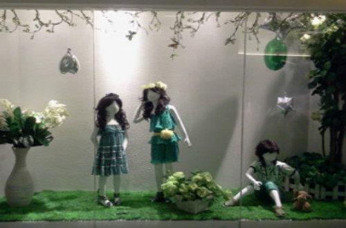 六一儿童节橱窗设计成为拉动销售的重要因素