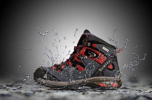 户外登山鞋品牌有哪些，登山鞋如何搭配比较好