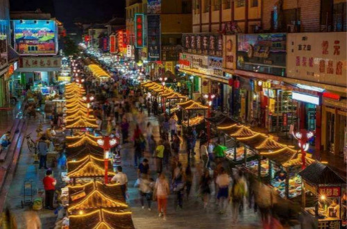 想要在夜市上摆摊应该注意什么问题？卖什么东西比较好？