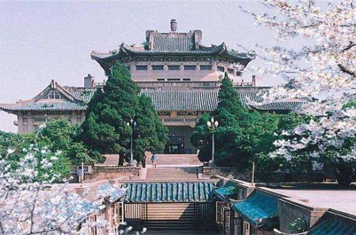 全国高校排行榜：中国十大花园式高校