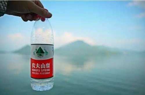 中国矿泉水品牌有哪些 中国十大矿泉水品牌排行榜