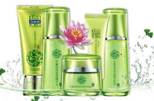 适合20岁用的护肤品牌：相宜本草平价好用