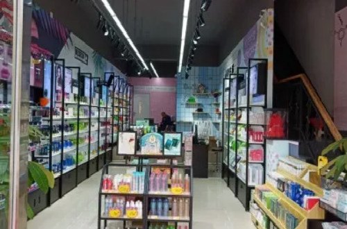 化妆工具加盟，选择什么品牌的彩妆工具店加盟比较好？