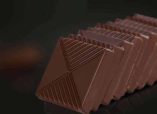 宝诗龙推出Quater Black黑巧克力系列 黑巧克力的作用有哪些