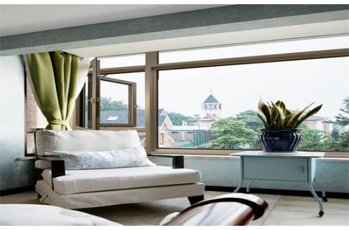 欧势门窗是系统门窗吗？做铝合金门窗店赚钱吗