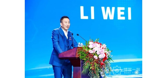 第一年的董事长李玮在17周年庆典上发表了演讲，解释了品牌的轮廓