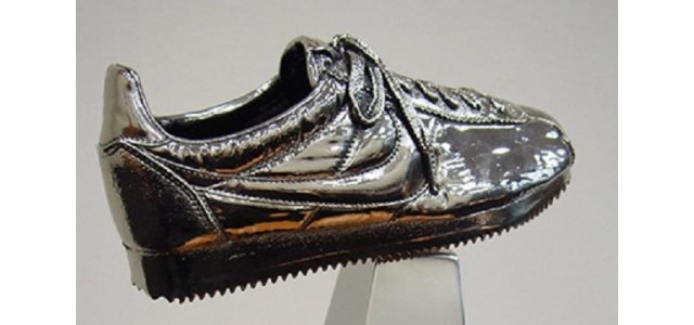 日经：耐克创立于日本，是跑鞋品牌亚瑟的前身